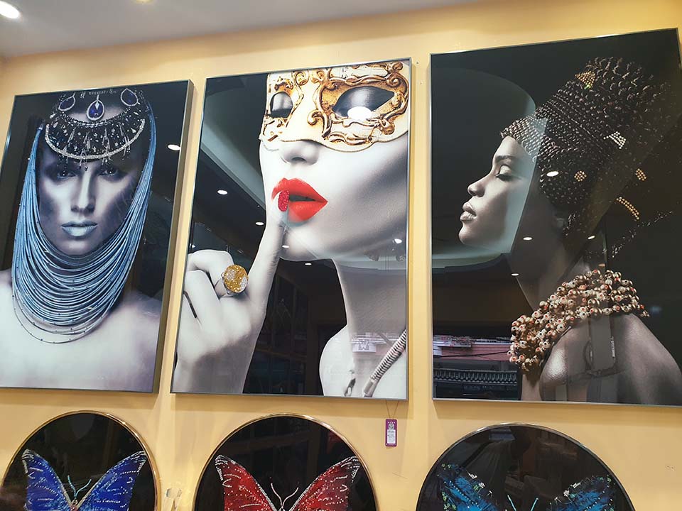 in tren kinh cua inuv247